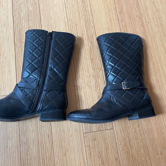 Talbots short black boots, size 9, worn once. - Picture 2 of 4